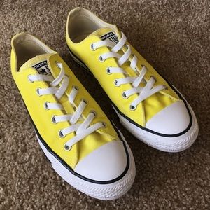 Converse Chuck Taylor All Star Yellow Low Top 8.5